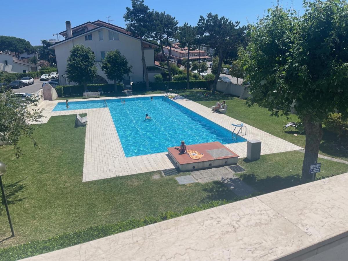 Appartement Vega Bilocale Con Piscina E Terrazza à Caorle Extérieur photo